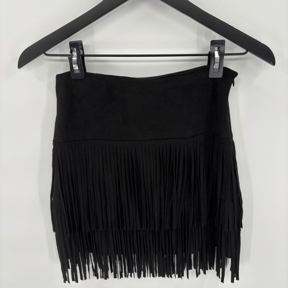 AQUA Black Faux Suede‎ Fringe Mini Skirt Small Whimsigoth Y2K Festival Western - Picture 6 of 10